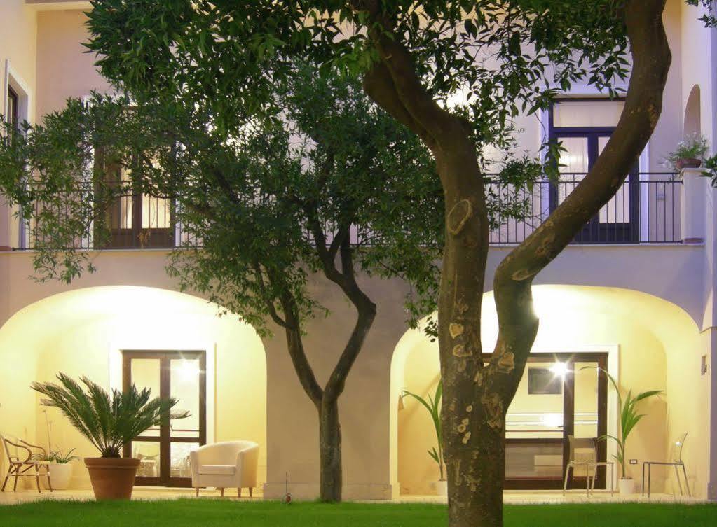 ホテルL' Antico Cortile カゼルタ エクステリア 写真